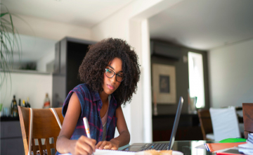 Combattre le stress en temps d'examen avec la sophrologie et le qi gong