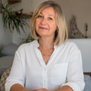Véronique Debove